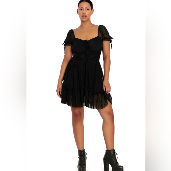 Elegant Black Dress with Sheer Sleeves - Picture 4 of 14